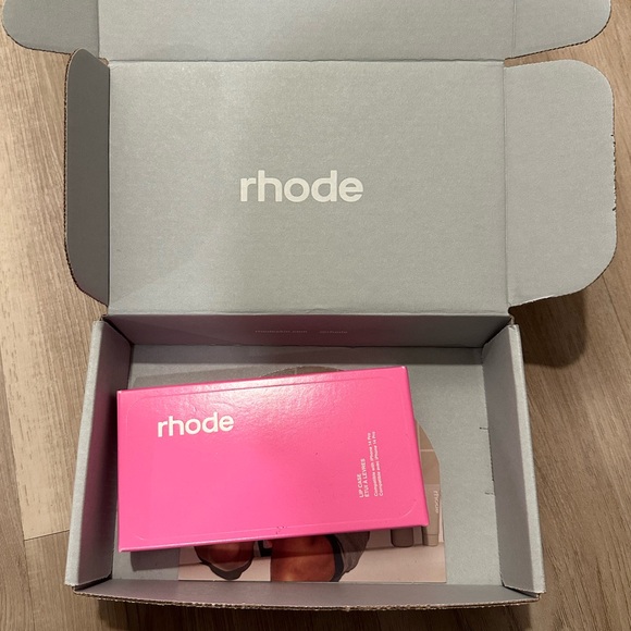 Rhode lipstick case iPhone 14 Pro NWT - Picture 4 of 4